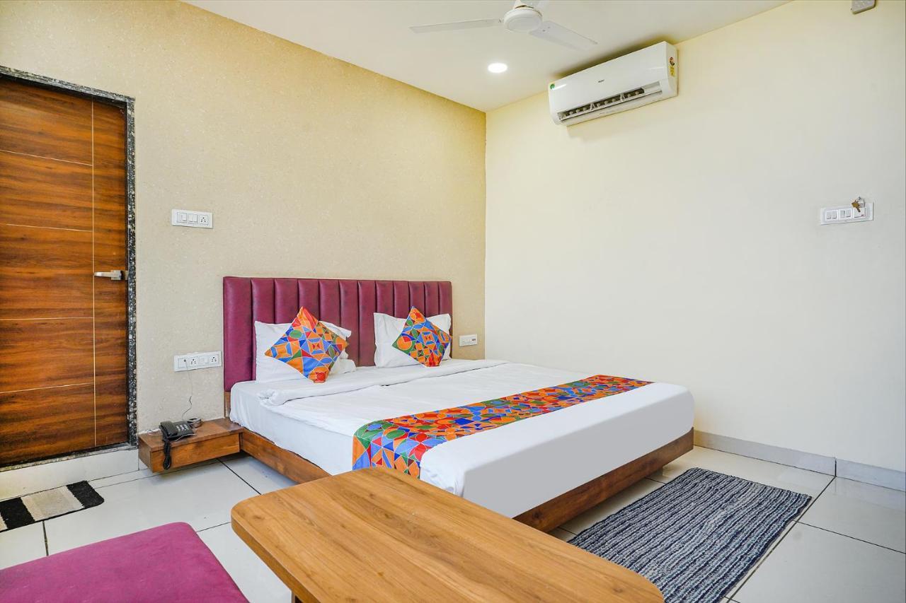 Fabhotel Sukh Vilas Indore Exterior photo